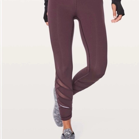 Lululemon Motionful 7/8 Tight 25" Black Cherry - Picture 8 of 8
